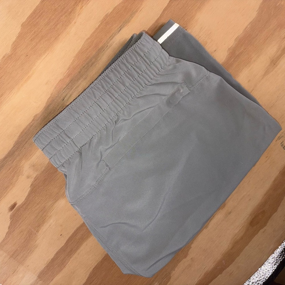 Bear Bottom Shorts Mens Medium 7" Gray Elastic Waist Drawstring Stretch Active